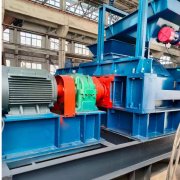 對輥破碎設(shè)備的生產(chǎn)特點(diǎn)以及正確的安裝順序